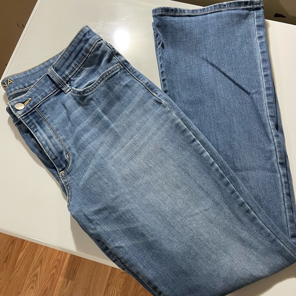 Arizona Mid Rise Bootcut Jean Size 15 Light Wash